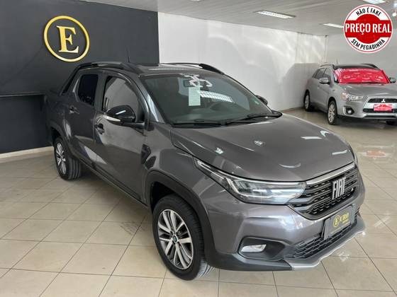 FIAT STRADA 1.3 FIREFLY FLEX VOLCANO CD CVT FIAT STRADA 1.3 FIREFLY FLEX VOLCANO CD CVT